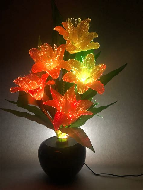 Made of high-quality translucent PC material, it is odourless, energy-saving, low consumption, not easy to break or overheat, and durable. . Fiber optic flower lamp